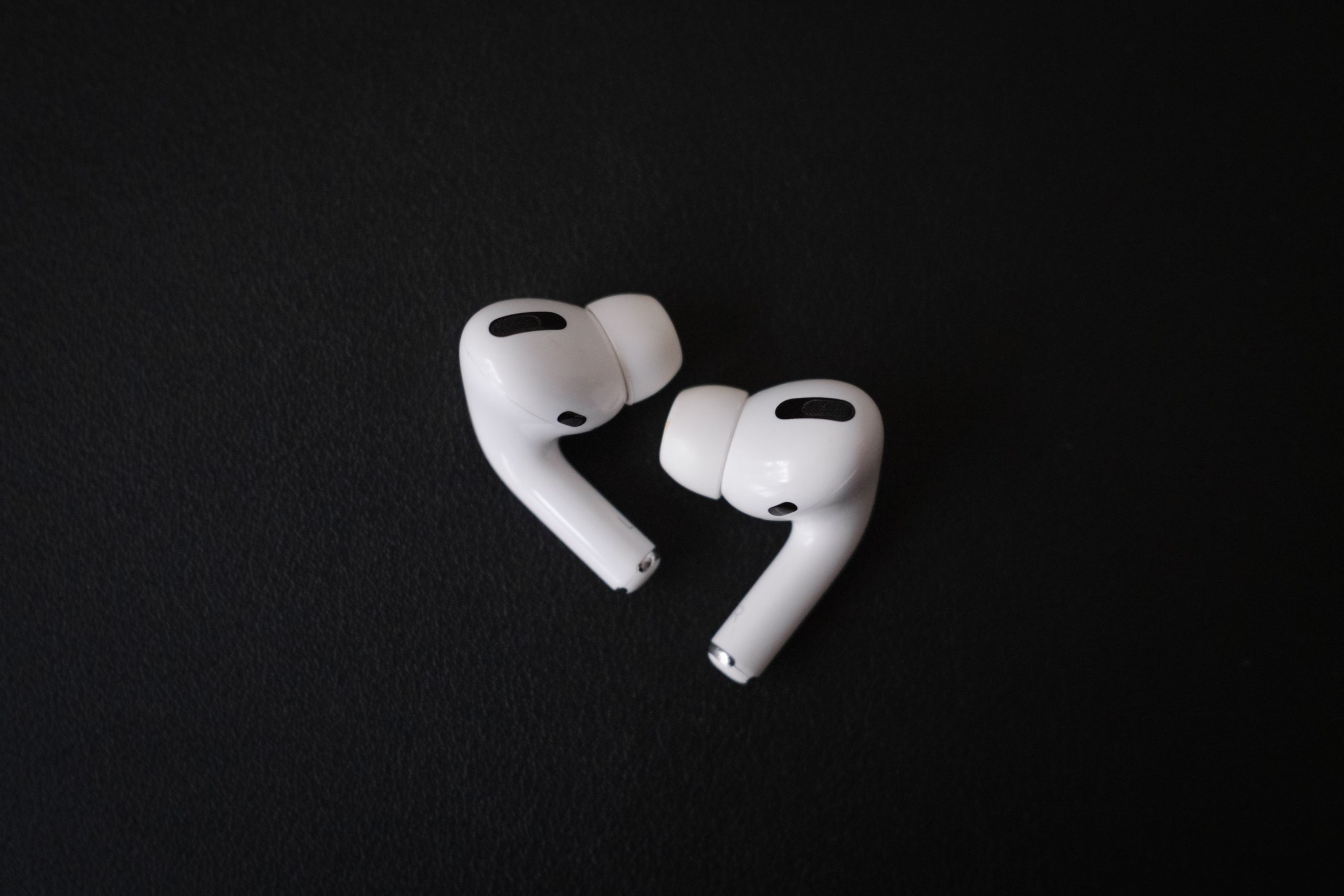 Apple Insider Claims AirPods Pro 2, But There's a Catch