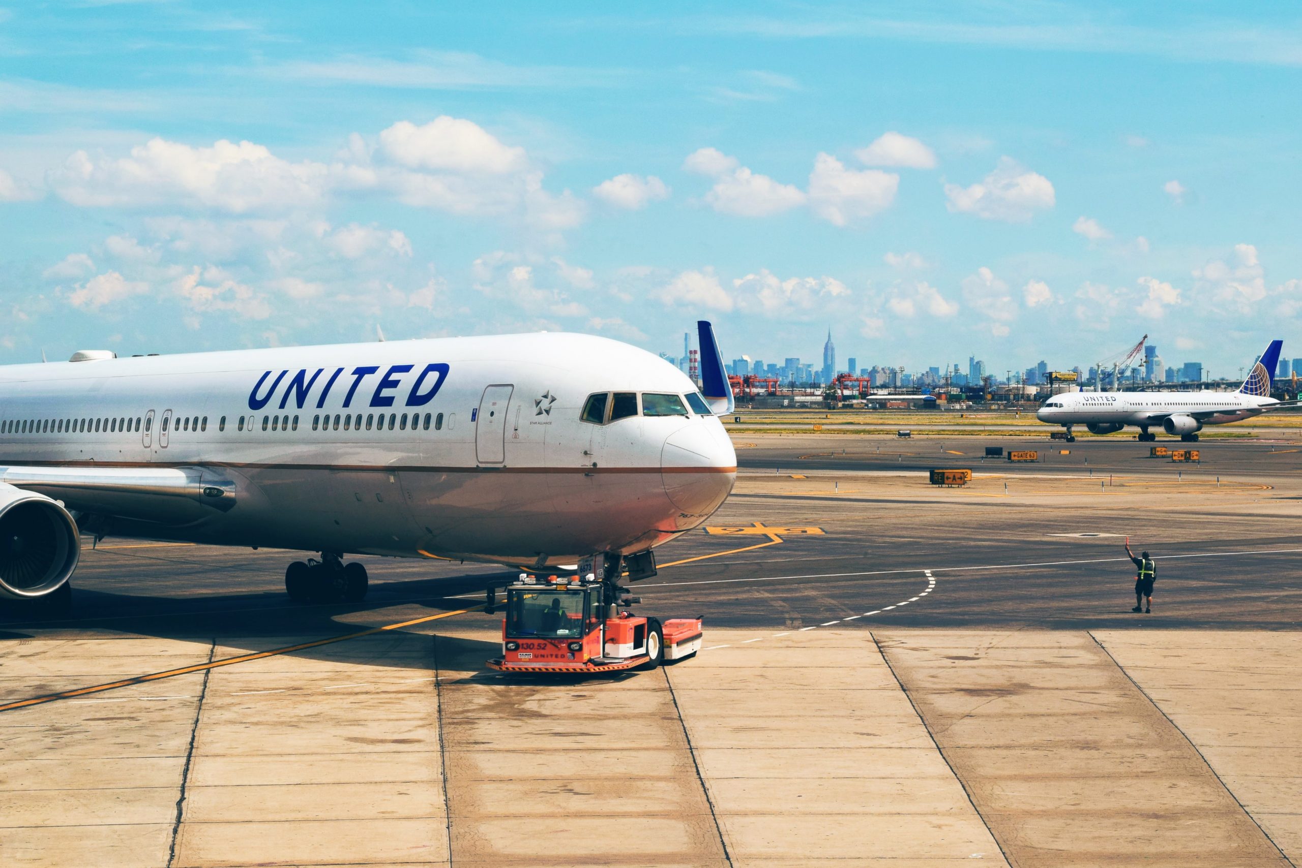 United Airlines' Big Aircraft Order Has Both Upsides and Risks