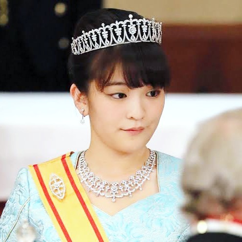 Japanese princess chooses love over life of luxury