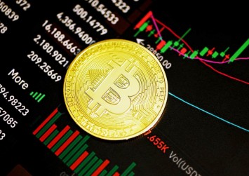 The Crypto Industry is Gripped by Anxiety As Bitcoin Wobbles Near Key $20.000 Leve