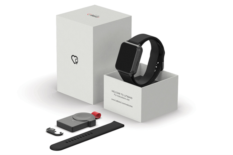 Keep Loved Ones Safe With a Smartwatch and Medical Alert Device