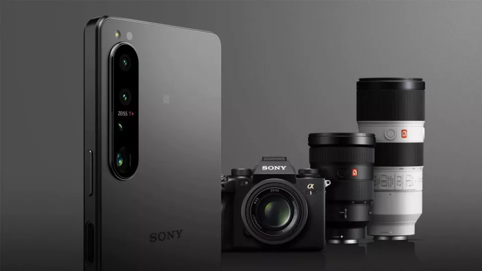 Smartphones Will Kill Off the DSLR Within Three Years, Says Sony