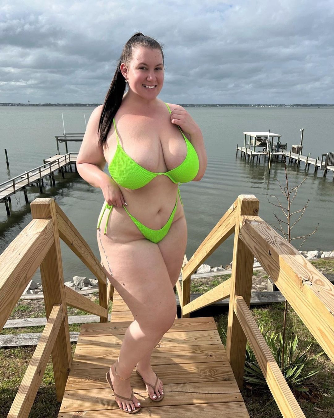 Lauren Butler picture in green bikini from Instagram