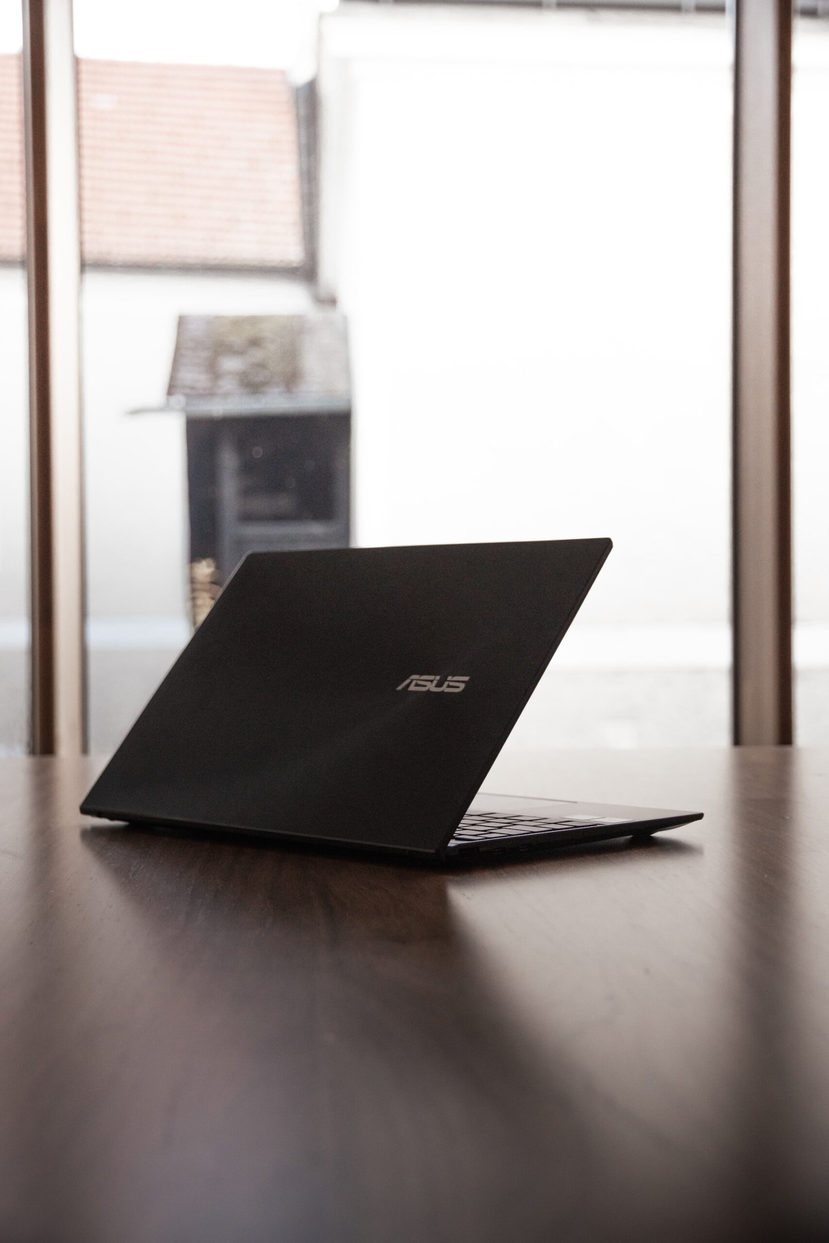 HD Picture of ASUS 2-IN-1 Q535 Laptop