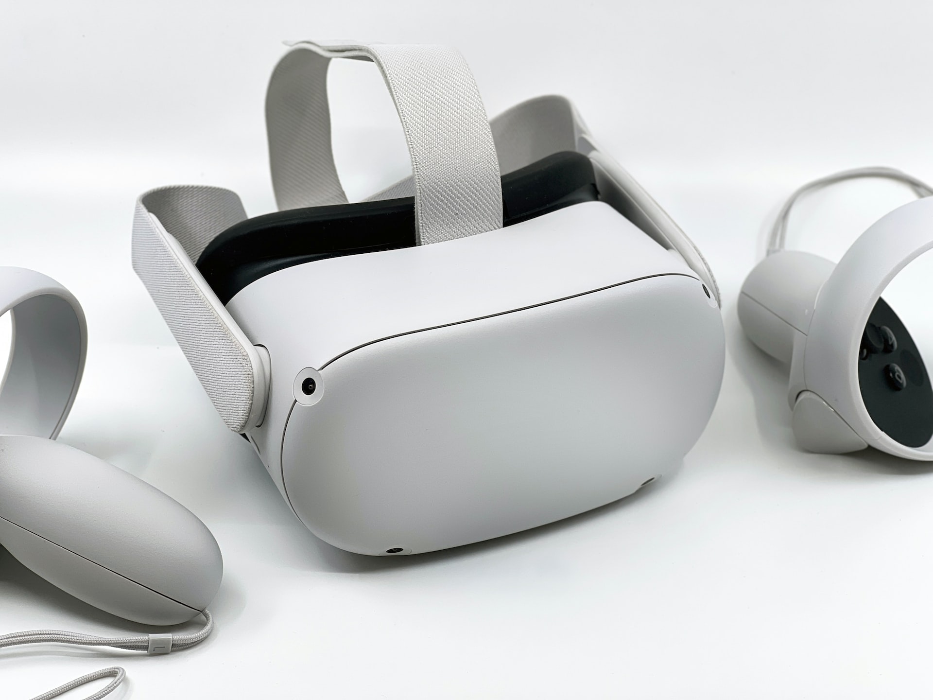 Meta unveils a $1,500 VR headset