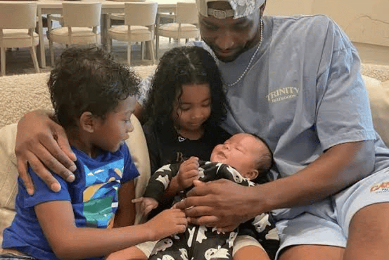 Khloe Kardashian Shares The First Picture Of Baby Son In Family Photo