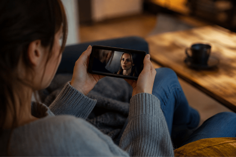 Hollywood’s 1-Minute TV Revolution Is Bringing Traditional Entertainment to the Phone